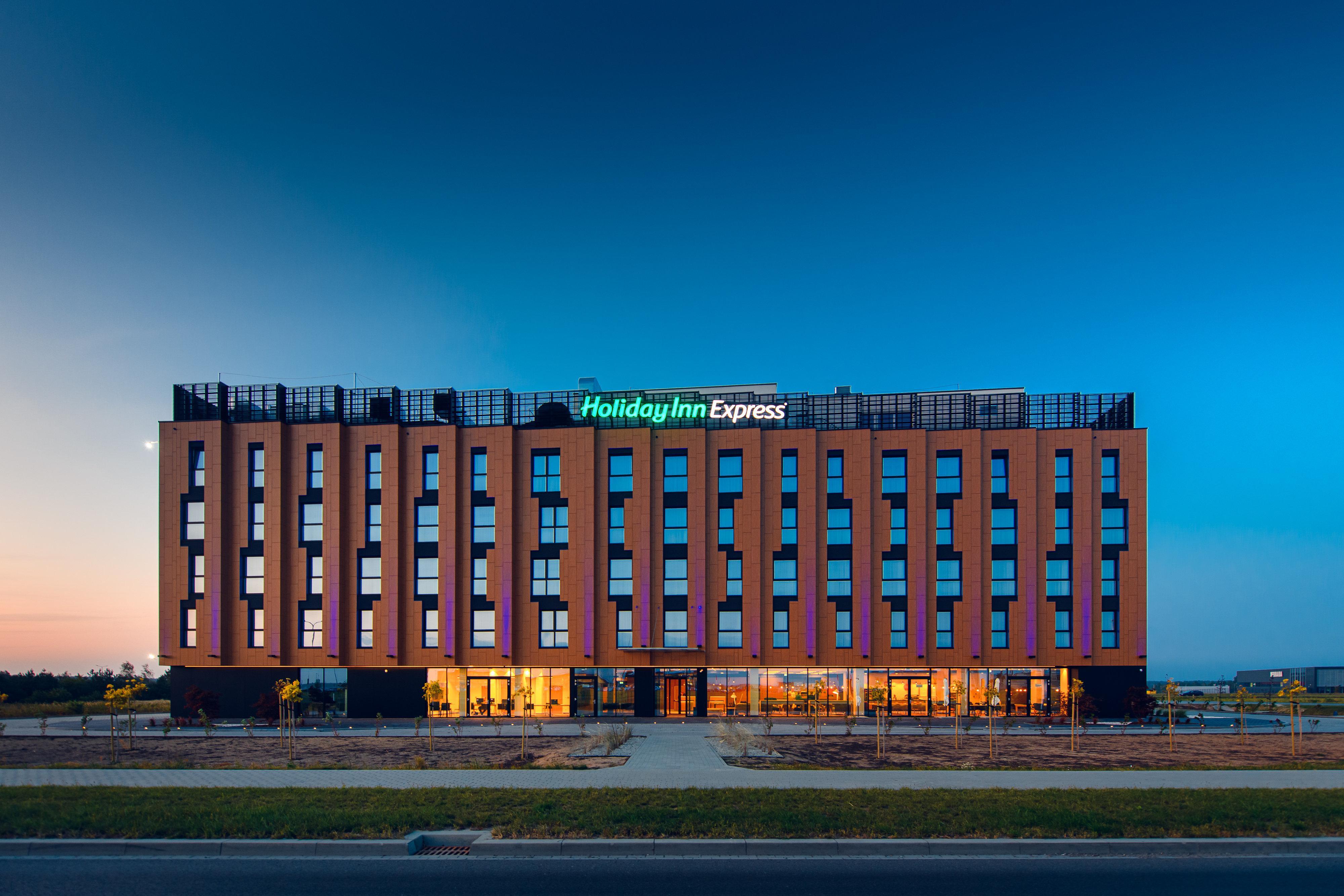 Holiday Inn Express - Rzeszow Airport By Ihg Jasionka Exterior photo