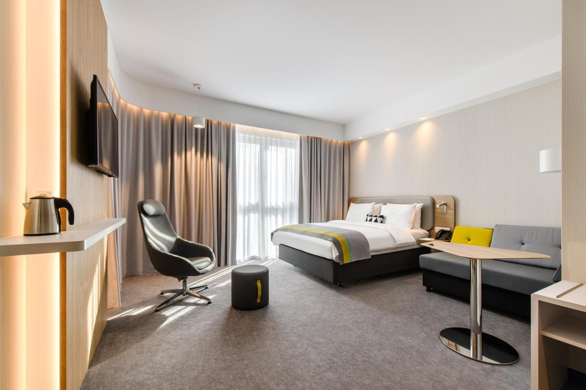 Holiday Inn Express - Rzeszow Airport By Ihg Jasionka Exterior photo